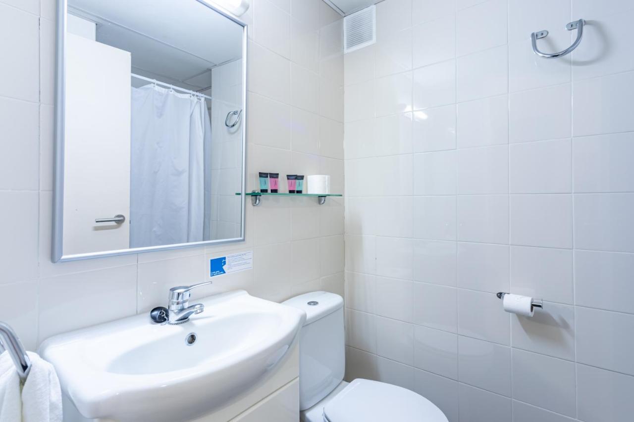 Residencia Universitaria Resa Giner De Los Rios Alcala de Henares Luaran gambar