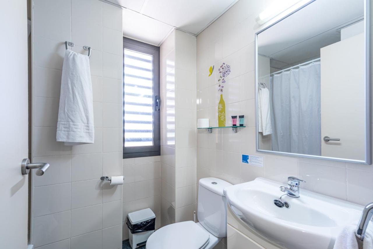 Residencia Universitaria Resa Giner De Los Rios Alcala de Henares Luaran gambar