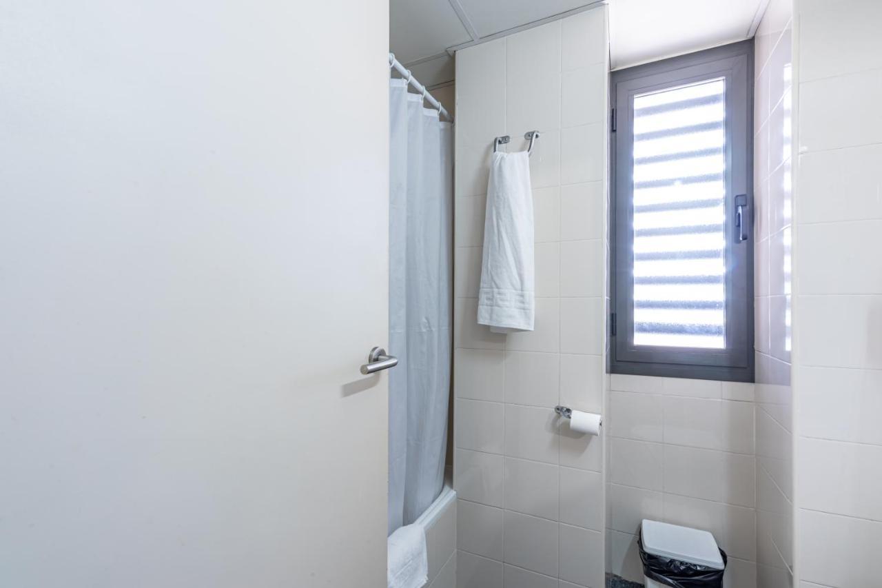 Residencia Universitaria Resa Giner De Los Rios Alcala de Henares Luaran gambar