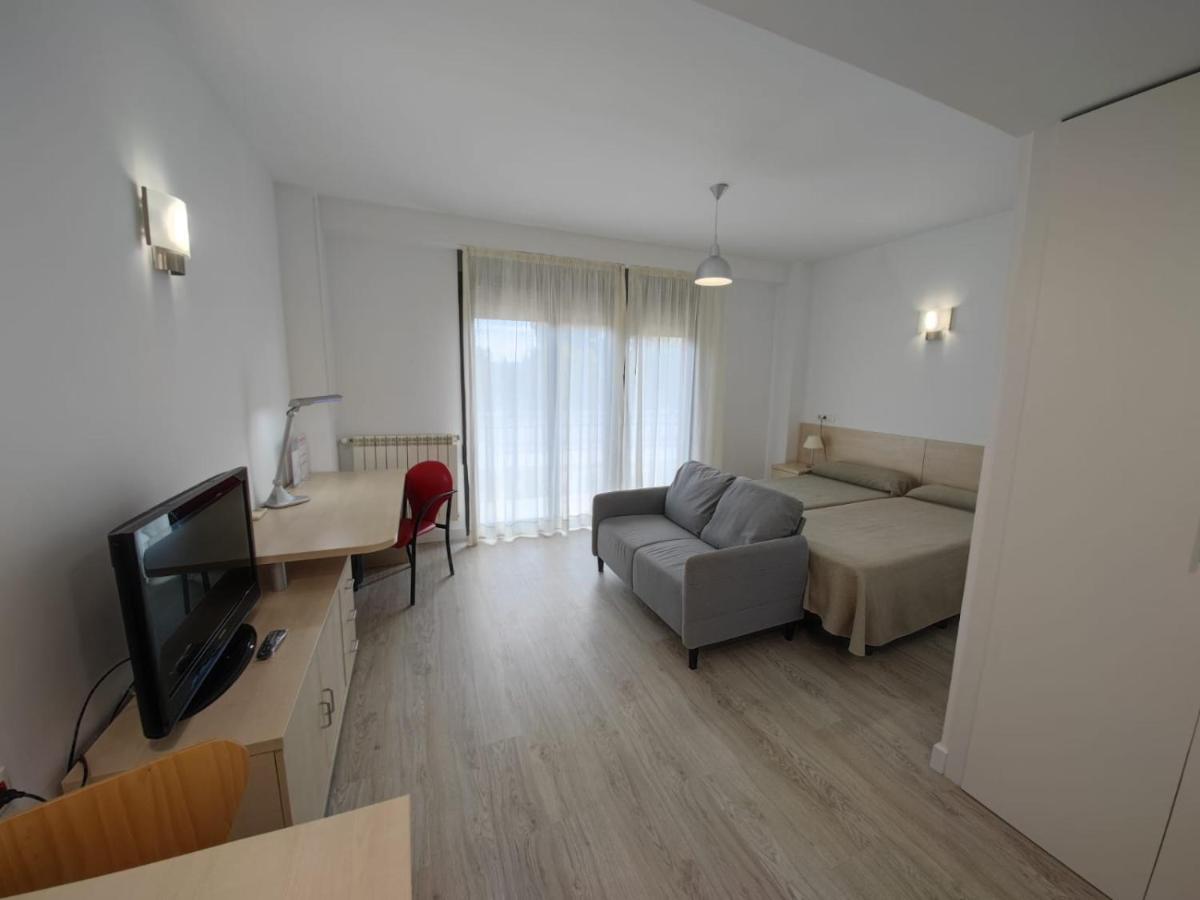 Residencia Universitaria Resa Giner De Los Rios Alcala de Henares Luaran gambar