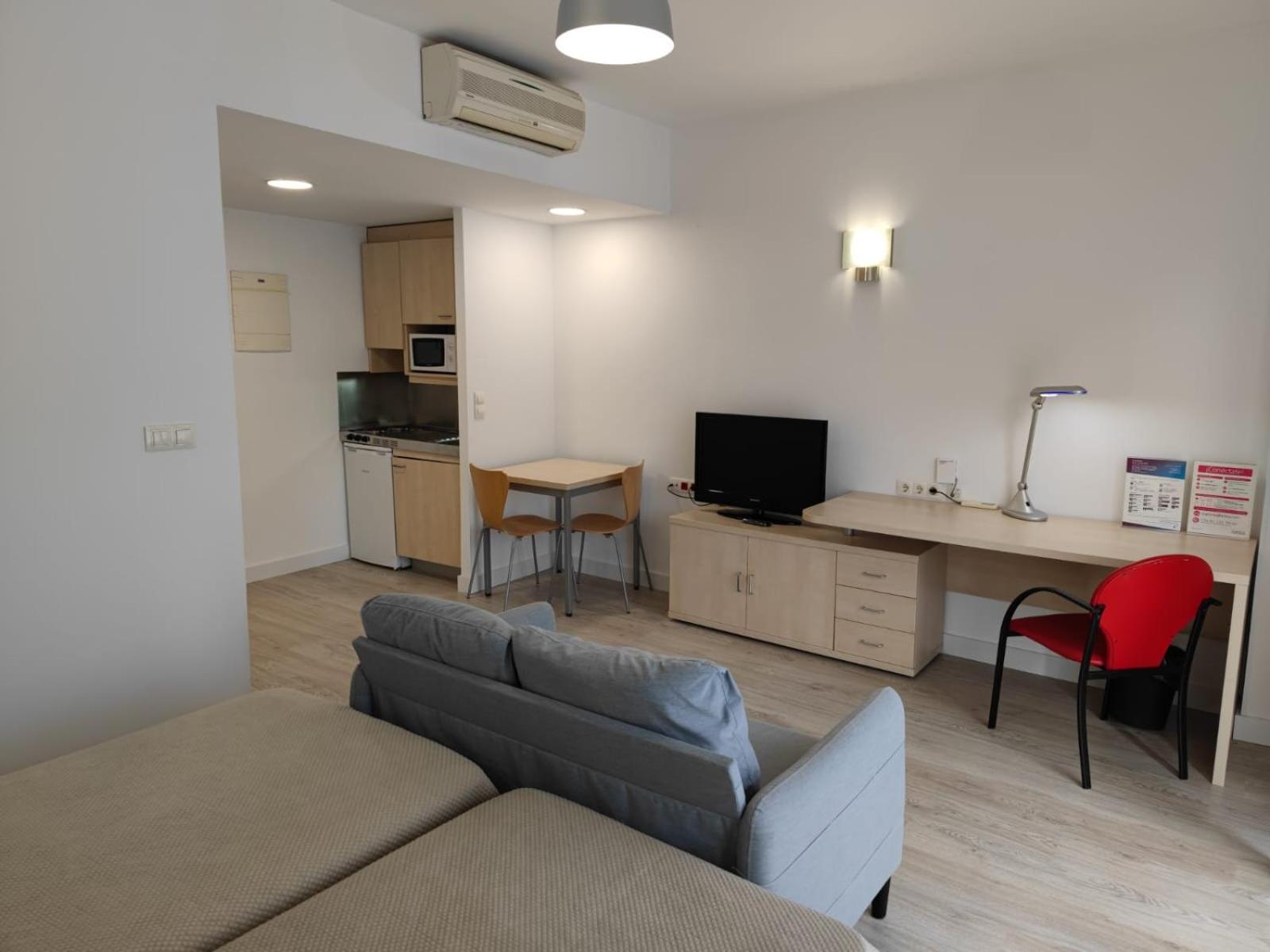 Residencia Universitaria Resa Giner De Los Rios Alcala de Henares Luaran gambar