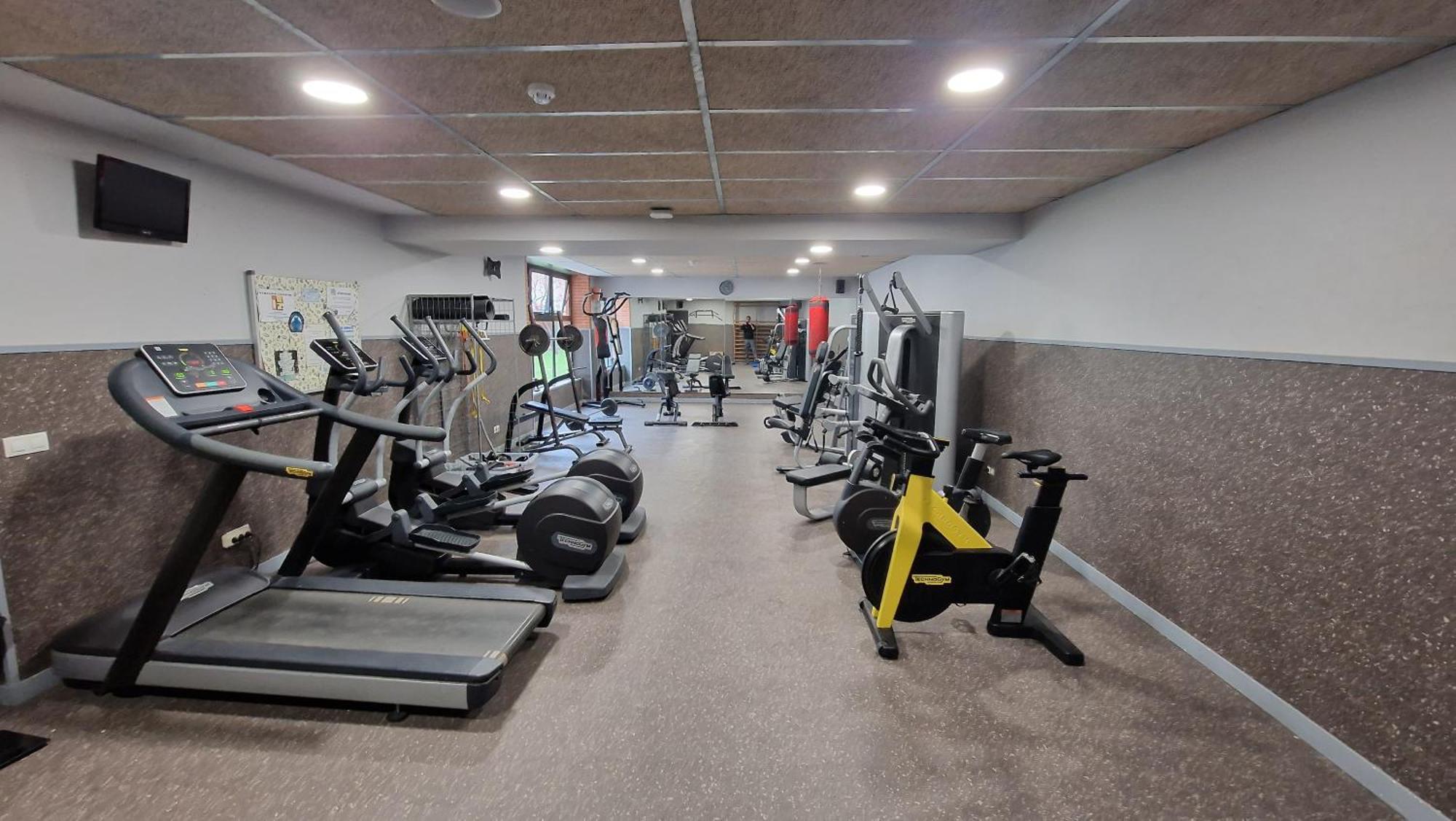 Residencia Universitaria Resa Giner De Los Rios Alcala de Henares Luaran gambar