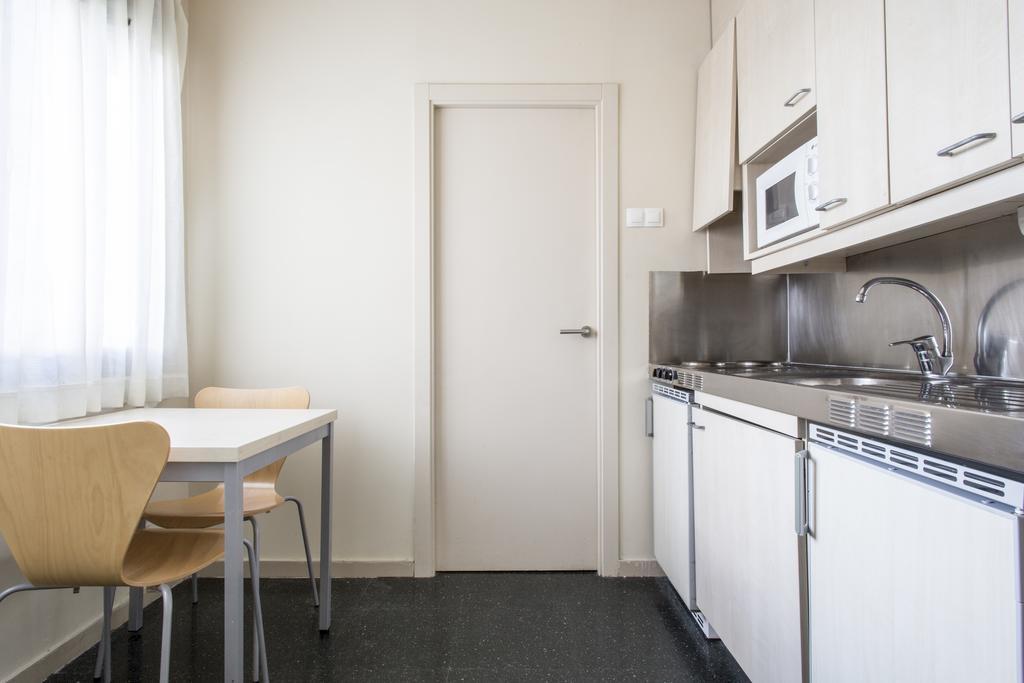 Residencia Universitaria Resa Giner De Los Rios Alcala de Henares Luaran gambar
