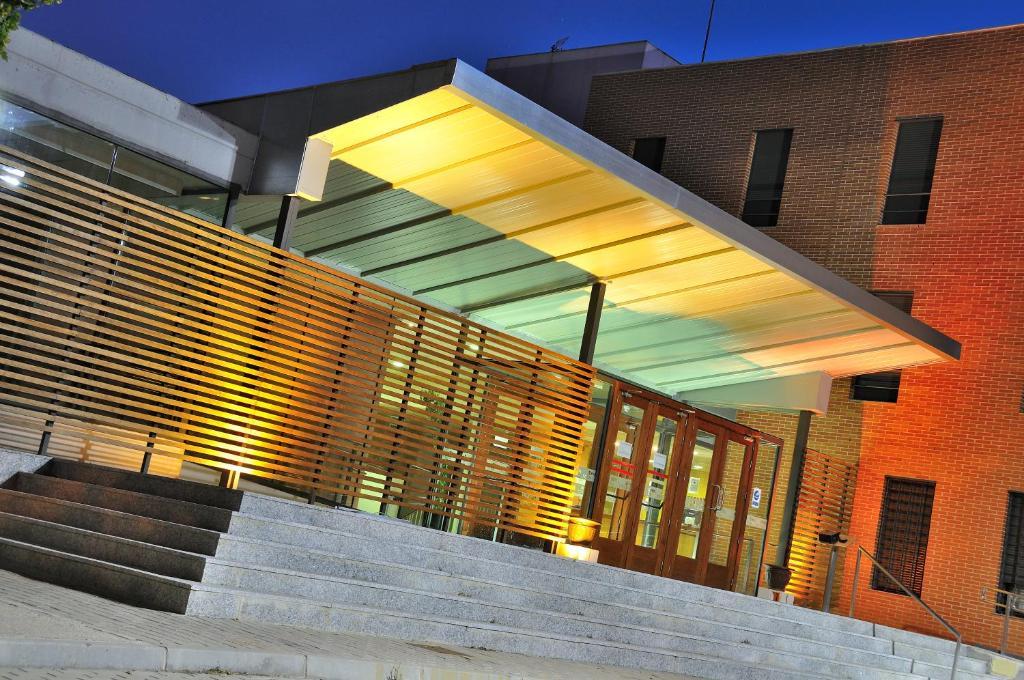 Residencia Universitaria Resa Giner De Los Rios Alcala de Henares Luaran gambar